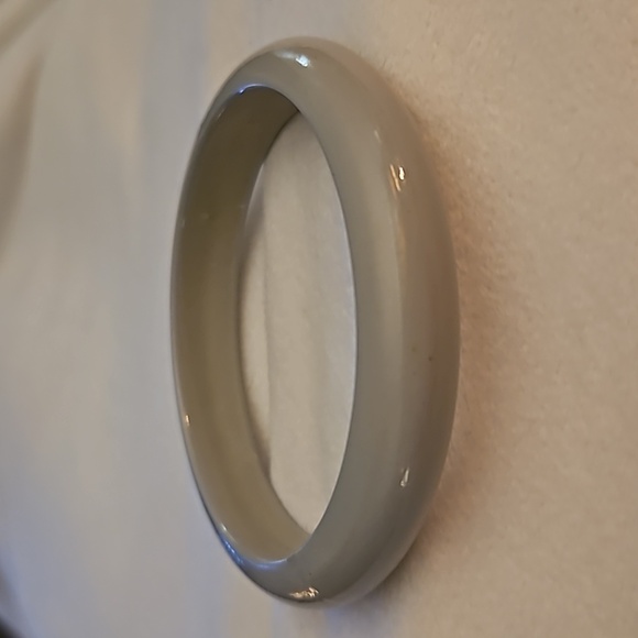 Vintage 1980s Acrylic Bangle Bracelets - Picture 4 of 6